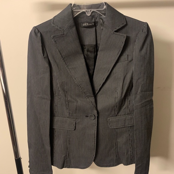 Blazer - Picture 1 of 3